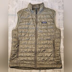 Mens Patagonia Nano Puff Vest. Sage Khaki Color. Size Medium. Like New!